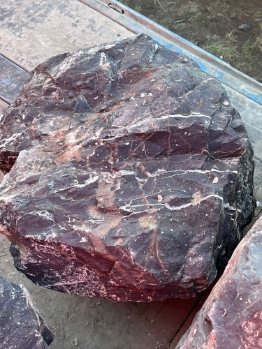 Камни для ландшафтного дизайна красно-фиолетовые 10-60 килограмм купить в Мегионе