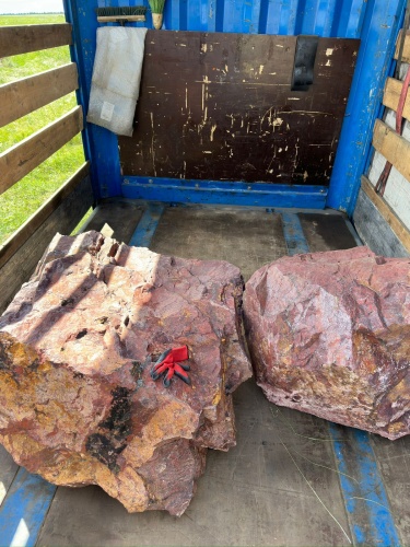 Ландшафтные глыбы красно-фиолетовые 200-1000 килограмм купить в Мегионе