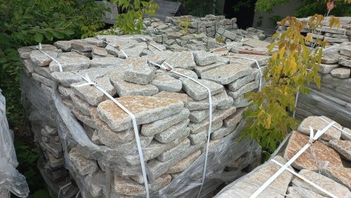 Гранитный плитняк галтованный для парковки купить в Мегионе