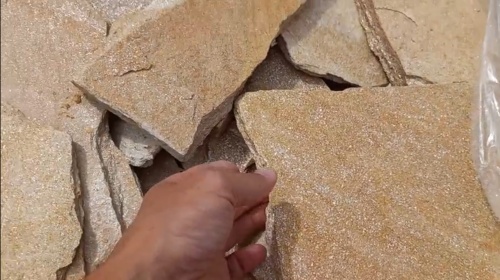 Плитняк златолит жёлтый золотистый для отмостки купить в Мегионе