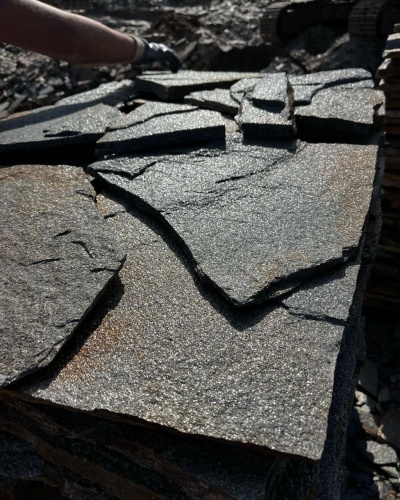 Плитняк златолит серебристый для фасада купить в Мегионе