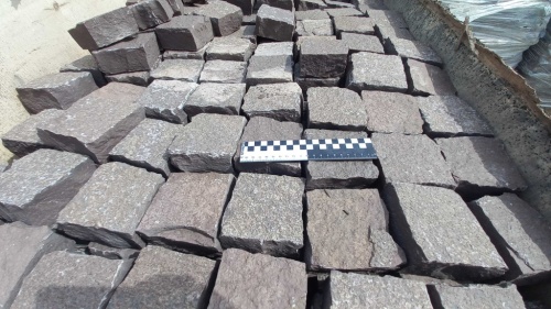 Лемезит колотая брусчатка 10 * 10 см. для парковки купить в Мегионе