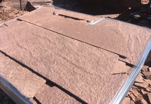 Плитняк лемезит бордовый для ступеней 20-25 мм купить в Мегионе